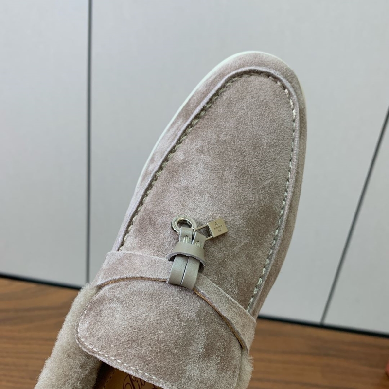 L0r0 P1ana loafers